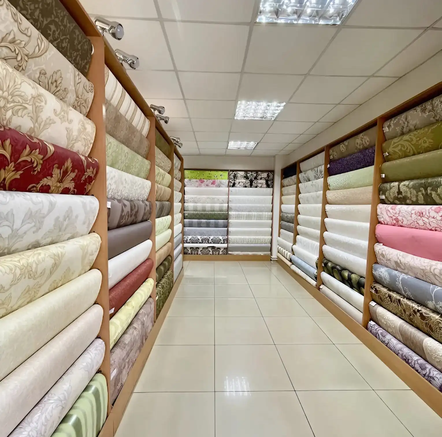 Фотографія магазину шпалер в Кременчуці